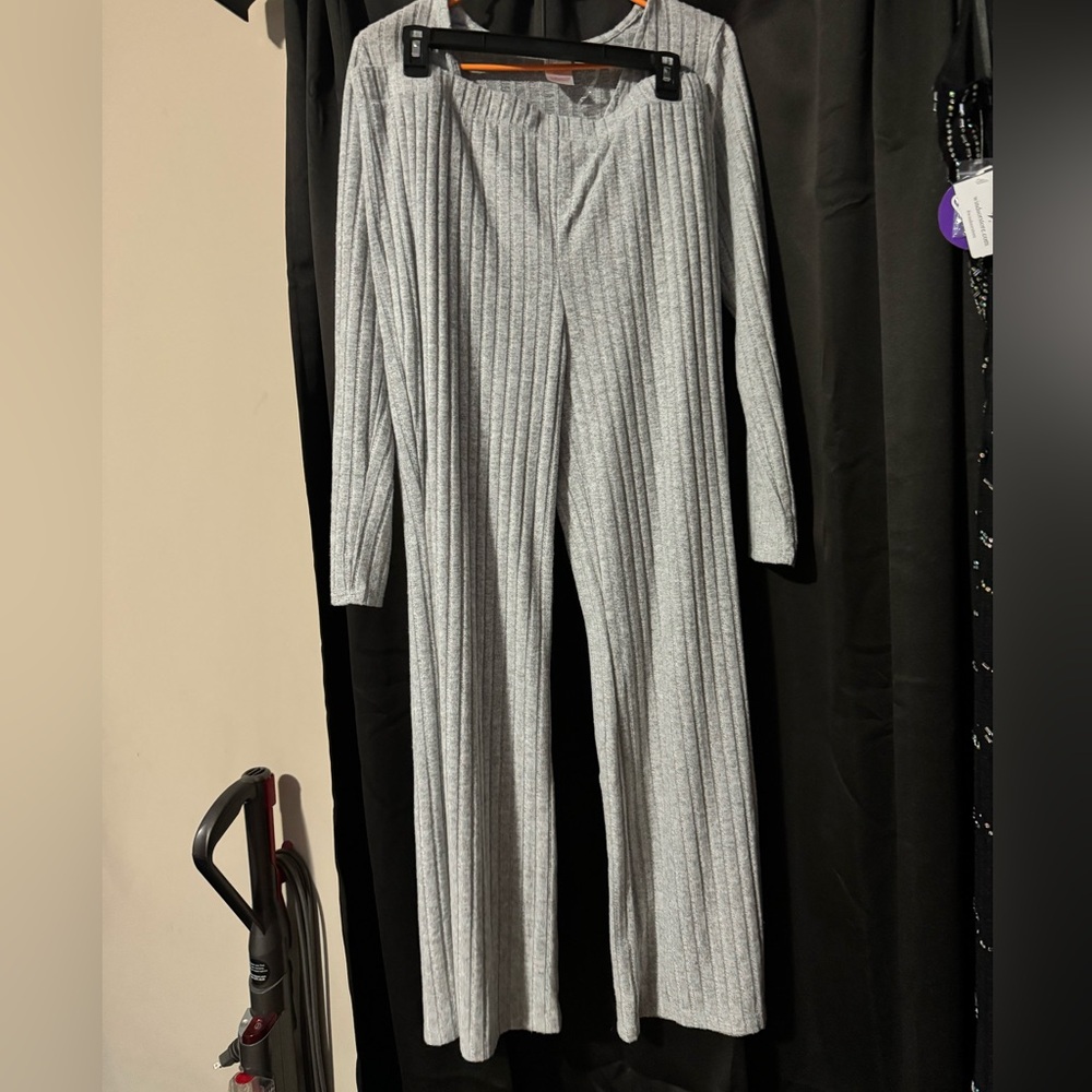 2 piece gray soft flattering set